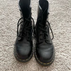 Women’s Dr. Martens Size 7